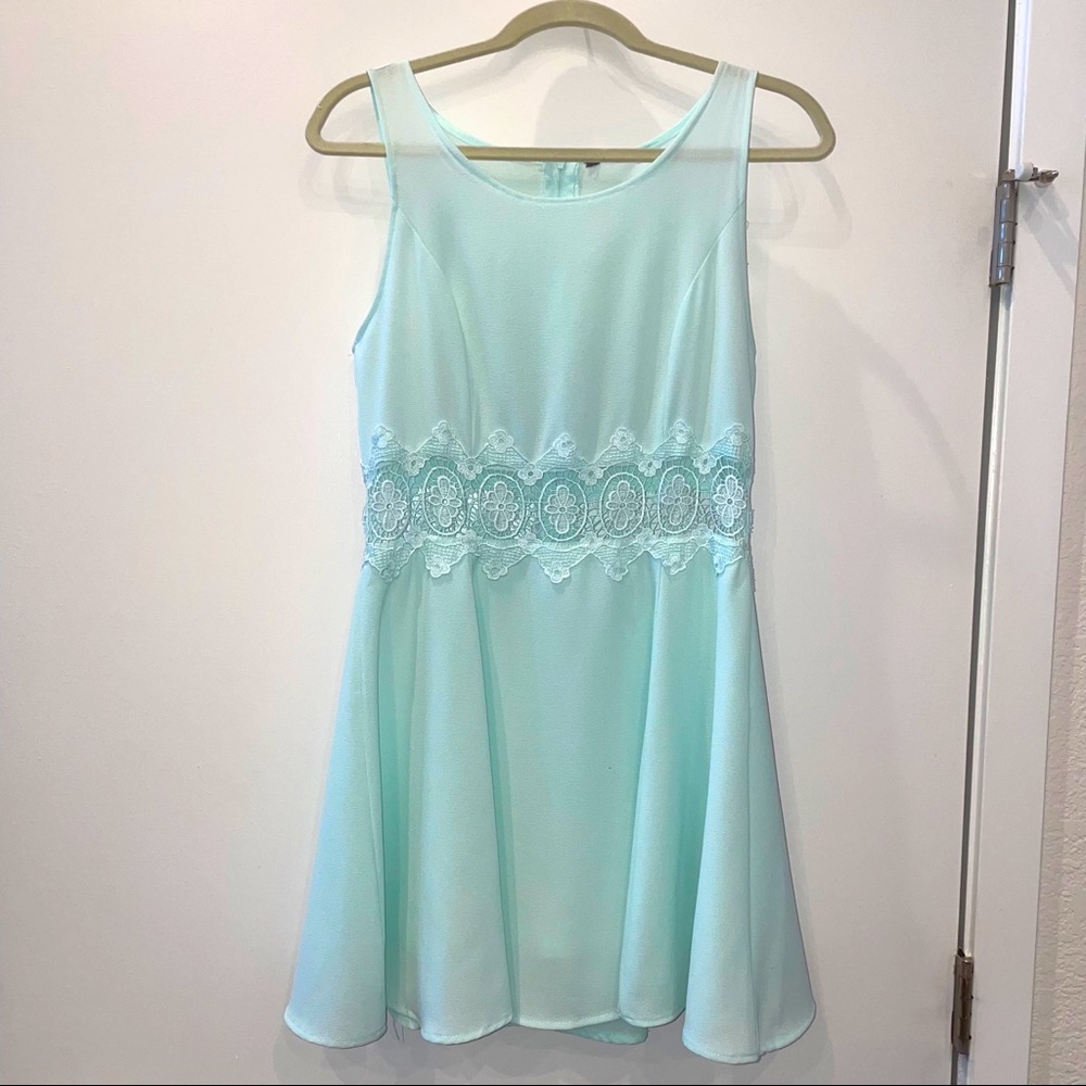 H&M Mint Green Mini Dress w/Lace Cut-Outs